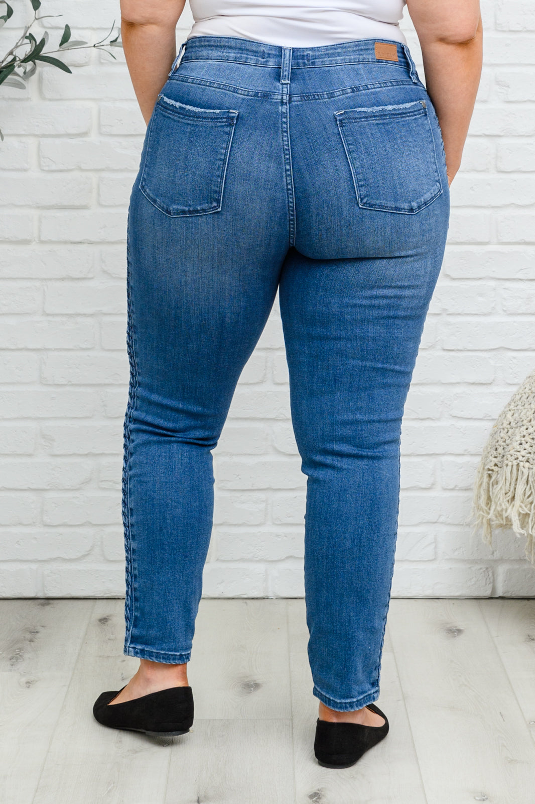 Karina Relaxed Fit Braided Side Seam Detail Jeans